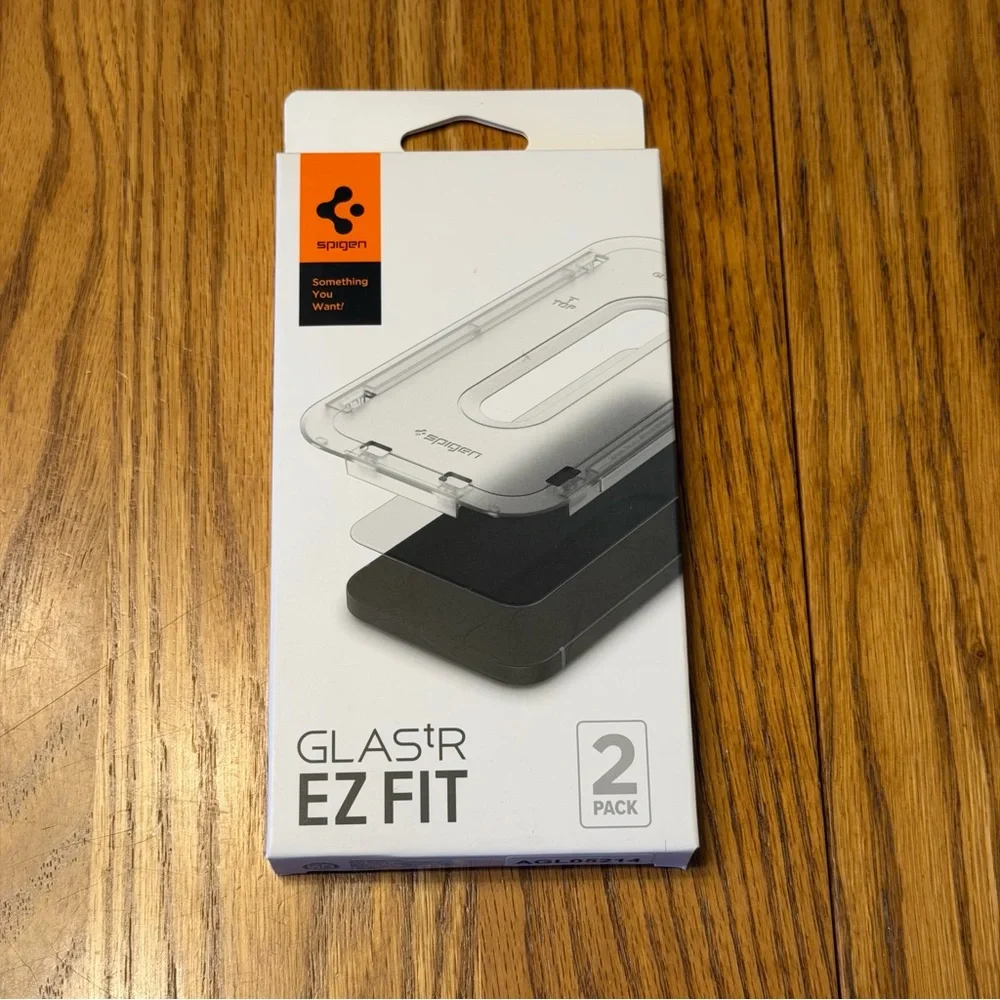 Spigen iPhone 14 Pro EZ Fit Tempered Glass Screen Protector Kit (2 Pack) NWT